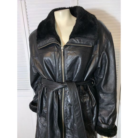 Wilson’s Leather Jackets & Blazers - Vintage Wilson’s Black Leather Winter Coat Large